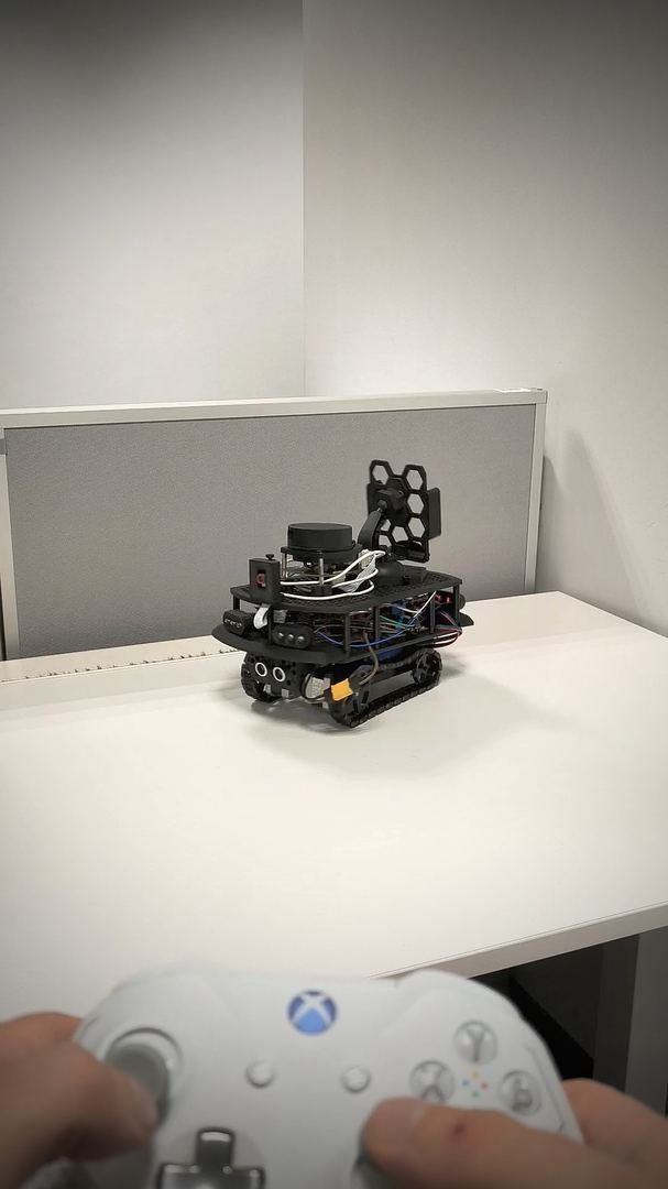 GlobalLogic robot platform demo — FPV video stream and motion control in action